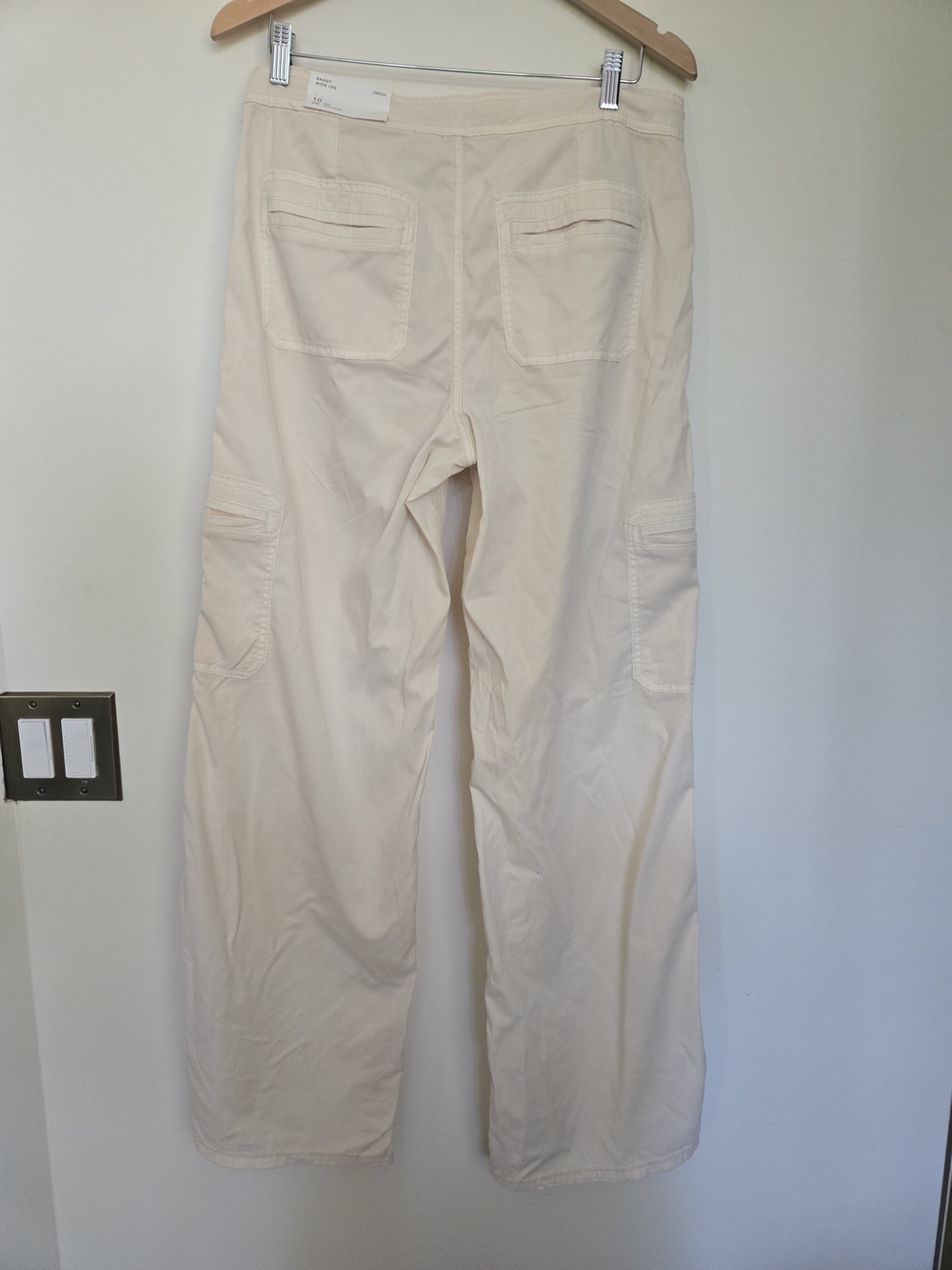 American Eagle Outfitters Women's Cream Straight-Leg Cargo Pants - Picture 9 of 11